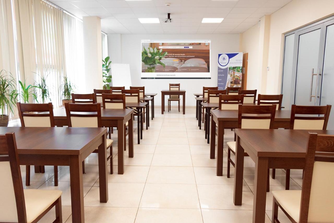 Hotel Katowice Premium エクステリア 写真