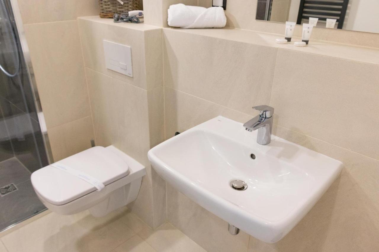 Hotel Katowice Premium エクステリア 写真